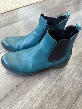 Remonte Black and Teal Slip-On Comfort Shoes